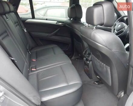 Серый БМВ Х5, объемом двигателя 3.01 л и пробегом 192 тыс. км за 10000 $, фото 9 на Automoto.ua