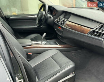 Серый БМВ Х5, объемом двигателя 3 л и пробегом 228 тыс. км за 16700 $, фото 12 на Automoto.ua