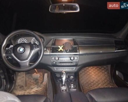 Сірий БМВ Х5, об'ємом двигуна 3 л та пробігом 245 тис. км за 18000 $, фото 2 на Automoto.ua