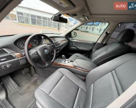 Серый БМВ Х5, объемом двигателя 3 л и пробегом 255 тыс. км за 12992 $, фото 40 на Automoto.ua