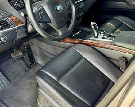 Серый БМВ Х5, объемом двигателя 2.99 л и пробегом 327 тыс. км за 16200 $, фото 16 на Automoto.ua