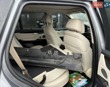 Серый БМВ Х5, объемом двигателя 3 л и пробегом 230 тыс. км за 14900 $, фото 31 на Automoto.ua