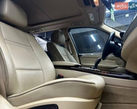 Серый БМВ Х5, объемом двигателя 2.98 л и пробегом 255 тыс. км за 14200 $, фото 16 на Automoto.ua