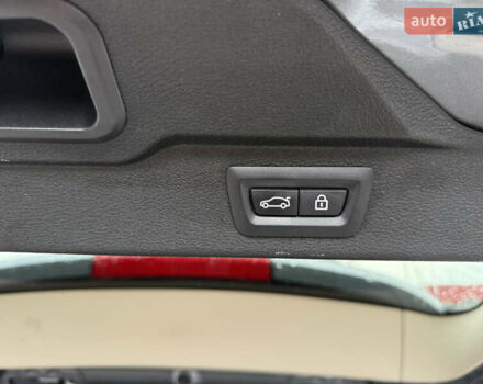 Серый БМВ Х5, объемом двигателя 3 л и пробегом 230 тыс. км за 14900 $, фото 28 на Automoto.ua