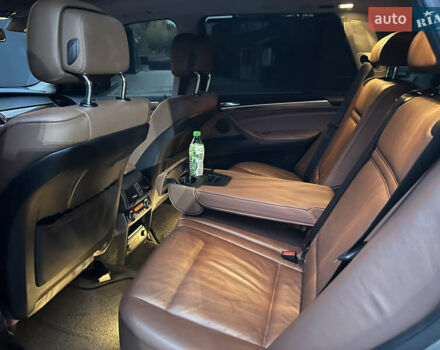 Серый БМВ Х5, объемом двигателя 3 л и пробегом 276 тыс. км за 15800 $, фото 20 на Automoto.ua