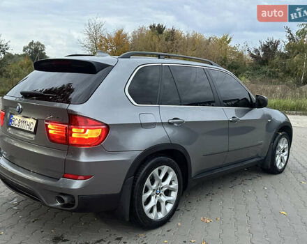 Серый БМВ Х5, объемом двигателя 3 л и пробегом 276 тыс. км за 15800 $, фото 13 на Automoto.ua