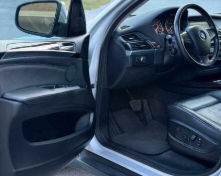 Серый БМВ Х5, объемом двигателя 3 л и пробегом 127 тыс. км за 8000 $, фото 8 на Automoto.ua