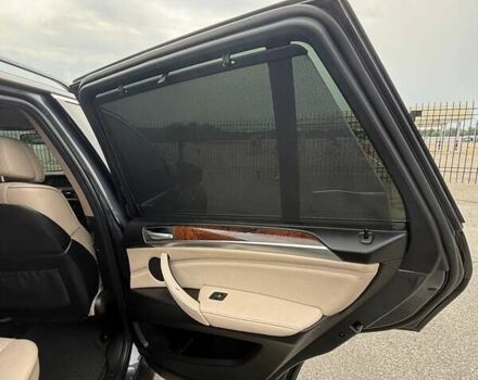 Серый БМВ Х5, объемом двигателя 3 л и пробегом 315 тыс. км за 16500 $, фото 16 на Automoto.ua