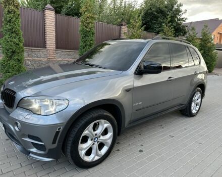 Серый БМВ Х5, объемом двигателя 3 л и пробегом 205 тыс. км за 15200 $, фото 1 на Automoto.ua