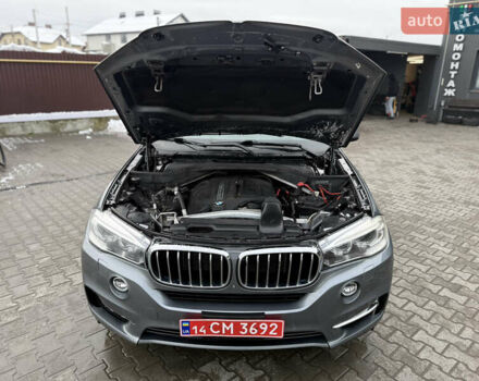 Серый БМВ Х5, объемом двигателя 3 л и пробегом 230 тыс. км за 14900 $, фото 39 на Automoto.ua