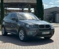 Серый БМВ Х5, объемом двигателя 2.98 л и пробегом 300 тыс. км за 16000 $, фото 3 на Automoto.ua