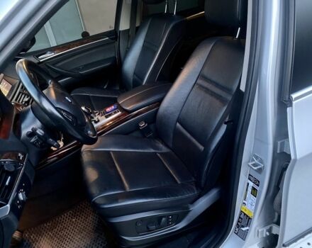 БМВ Х5 2013 в Тернополе на Automoto.ua Серый БМВ Х5, объемом двигателя 3 л и пробегом 219 тыс. км за 17500 $, фото 12 на Automoto.ua