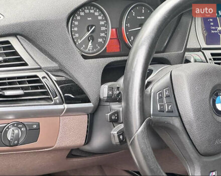 Сірий БМВ Х5, об'ємом двигуна 3 л та пробігом 274 тис. км за 22170 $, фото 9 на Automoto.ua