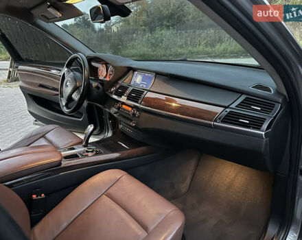 Серый БМВ Х5, объемом двигателя 3 л и пробегом 276 тыс. км за 15800 $, фото 29 на Automoto.ua