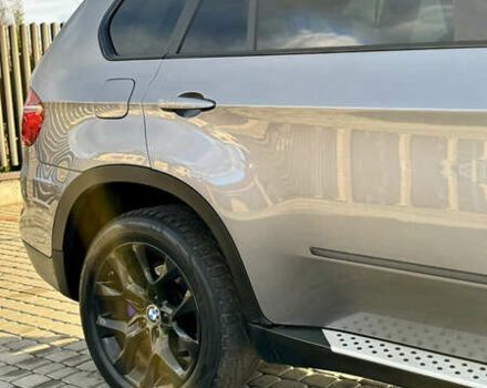 Серый БМВ Х5, объемом двигателя 2.99 л и пробегом 327 тыс. км за 16200 $, фото 12 на Automoto.ua