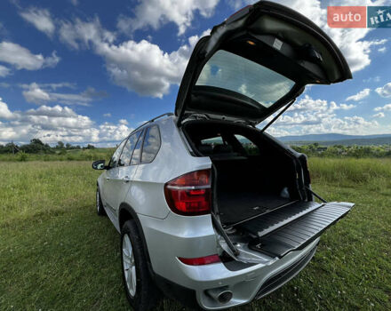 Серый БМВ Х5, объемом двигателя 3 л и пробегом 229 тыс. км за 23500 $, фото 5 на Automoto.ua