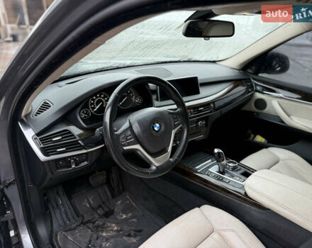 Серый БМВ Х5, объемом двигателя 3 л и пробегом 230 тыс. км за 14900 $, фото 20 на Automoto.ua
