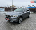 Серый БМВ Х5, объемом двигателя 3 л и пробегом 230 тыс. км за 14900 $, фото 1 на Automoto.ua
