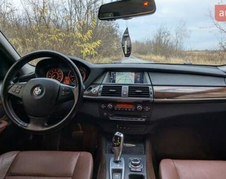 Серый БМВ Х5, объемом двигателя 3 л и пробегом 276 тыс. км за 15999 $, фото 25 на Automoto.ua