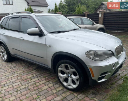 Серый БМВ Х5, объемом двигателя 3 л и пробегом 241 тыс. км за 18500 $, фото 1 на Automoto.ua