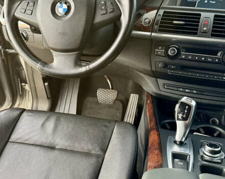 Серый БМВ Х5, объемом двигателя 2.99 л и пробегом 327 тыс. км за 16200 $, фото 18 на Automoto.ua