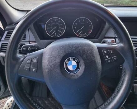 Серый БМВ Х5, объемом двигателя 2.98 л и пробегом 230 тыс. км за 18000 $, фото 9 на Automoto.ua