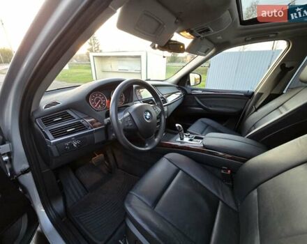 Серый БМВ Х5, объемом двигателя 2.98 л и пробегом 192 тыс. км за 14000 $, фото 8 на Automoto.ua