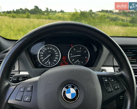 Серый БМВ Х5, объемом двигателя 3 л и пробегом 229 тыс. км за 23500 $, фото 6 на Automoto.ua