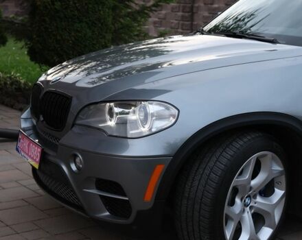 Серый БМВ Х5, объемом двигателя 3 л и пробегом 220 тыс. км за 19300 $, фото 3 на Automoto.ua