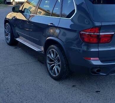 Серый БМВ Х5, объемом двигателя 2.98 л и пробегом 250 тыс. км за 20000 $, фото 3 на Automoto.ua