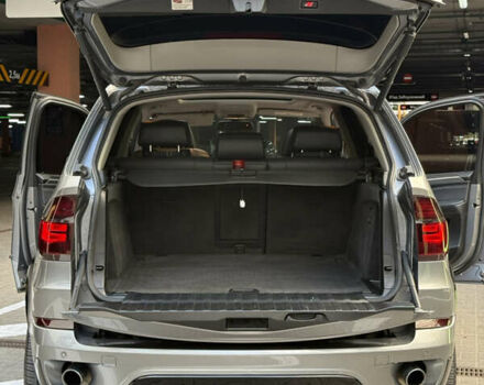 Серый БМВ Х5, объемом двигателя 3 л и пробегом 270 тыс. км за 21000 $, фото 26 на Automoto.ua