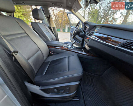 Сірий БМВ Х5, об'ємом двигуна 2.98 л та пробігом 193 тис. км за 13800 $, фото 8 на Automoto.ua