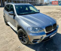 Серый БМВ Х5, объемом двигателя 3 л и пробегом 209 тыс. км за 14500 $, фото 1 на Automoto.ua