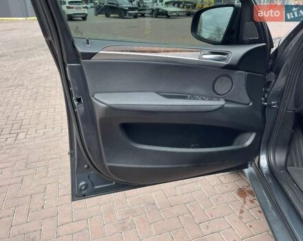 Серый БМВ Х5, объемом двигателя 3 л и пробегом 255 тыс. км за 12992 $, фото 47 на Automoto.ua