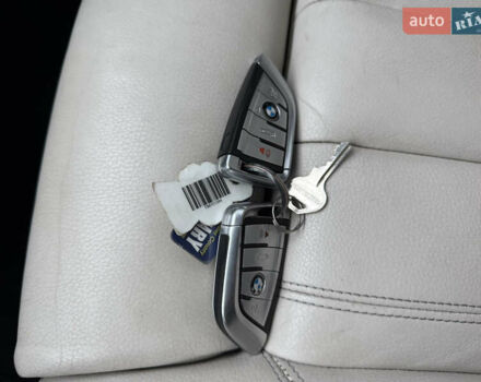 Серый БМВ Х5, объемом двигателя 3 л и пробегом 230 тыс. км за 14900 $, фото 46 на Automoto.ua