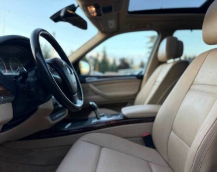 Серый БМВ Х5, объемом двигателя 3 л и пробегом 82 тыс. км за 7800 $, фото 8 на Automoto.ua