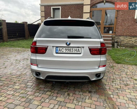 Серый БМВ Х5, объемом двигателя 3 л и пробегом 241 тыс. км за 18500 $, фото 5 на Automoto.ua