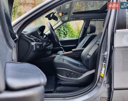 БМВ Х5 2013 в Хмельницком на Automoto.ua Серый БМВ Х5, объемом двигателя 2.99 л и пробегом 380 тыс. км за 16999 $, фото 28 на Automoto.ua