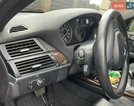 Серый БМВ Х5, объемом двигателя 3 л и пробегом 241 тыс. км за 18500 $, фото 6 на Automoto.ua