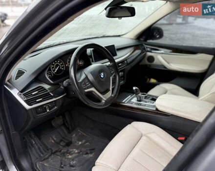 Серый БМВ Х5, объемом двигателя 3 л и пробегом 230 тыс. км за 14900 $, фото 19 на Automoto.ua