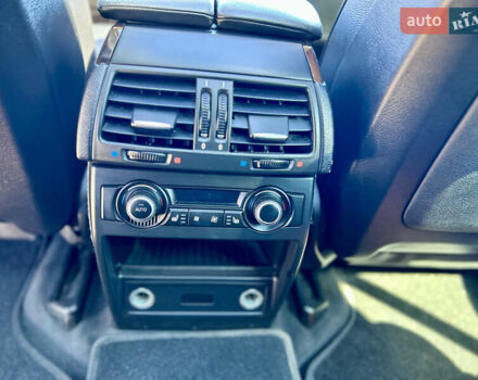 Серый БМВ Х5, объемом двигателя 3 л и пробегом 209 тыс. км за 14500 $, фото 22 на Automoto.ua