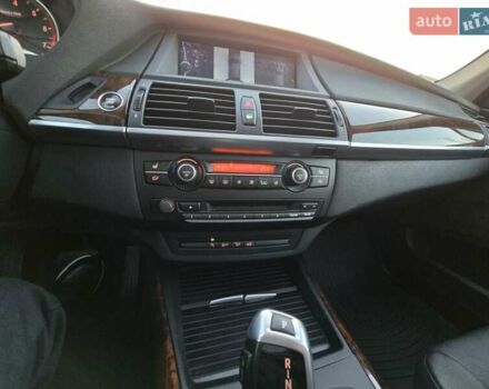 Серый БМВ Х5, объемом двигателя 2.98 л и пробегом 192 тыс. км за 14000 $, фото 3 на Automoto.ua