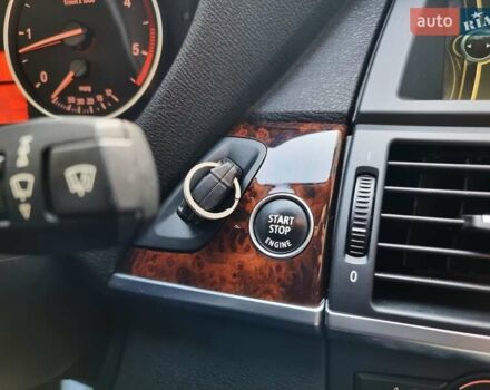 БМВ Х5 2013 в Хмельницком на Automoto.ua Серый БМВ Х5, объемом двигателя 2.99 л и пробегом 380 тыс. км за 16999 $, фото 43 на Automoto.ua