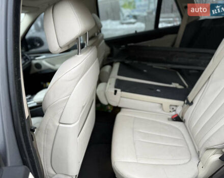 Серый БМВ Х5, объемом двигателя 3 л и пробегом 230 тыс. км за 14900 $, фото 24 на Automoto.ua
