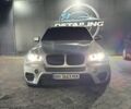 Серый БМВ Х5, объемом двигателя 3 л и пробегом 175 тыс. км за 23000 $, фото 1 на Automoto.ua