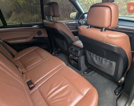 Серый БМВ Х5, объемом двигателя 3 л и пробегом 276 тыс. км за 15999 $, фото 19 на Automoto.ua