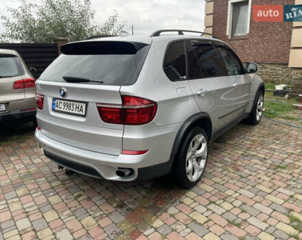 Серый БМВ Х5, объемом двигателя 3 л и пробегом 241 тыс. км за 18500 $, фото 4 на Automoto.ua
