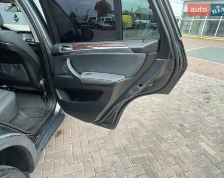 Серый БМВ Х5, объемом двигателя 3 л и пробегом 255 тыс. км за 12992 $, фото 35 на Automoto.ua