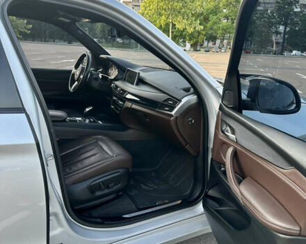 Сірий БМВ Х5, об'ємом двигуна 2 л та пробігом 256 тис. км за 26000 $, фото 26 на Automoto.ua