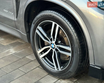 Сірий БМВ Х5, об'ємом двигуна 2.99 л та пробігом 195 тис. км за 33700 $, фото 26 на Automoto.ua